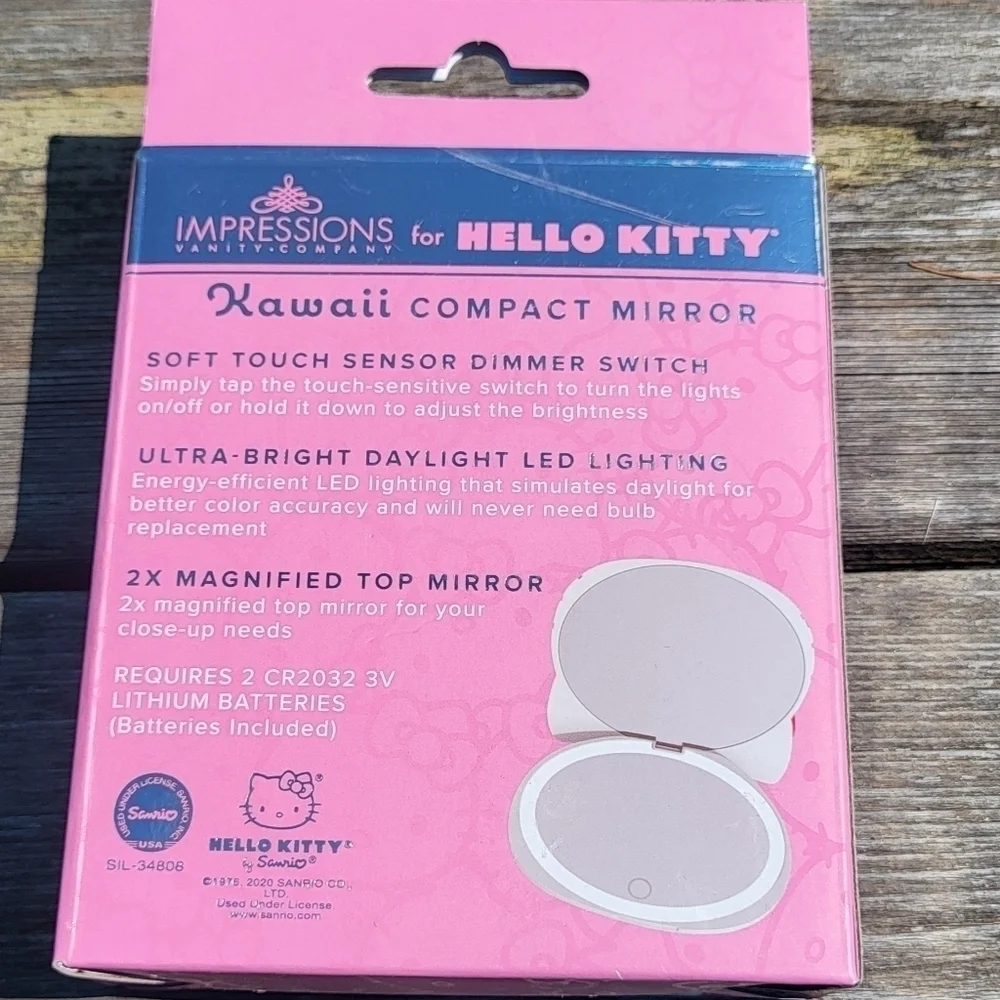 Hello Kitty Ultra Bright LED Magnifying Compact Mirror
